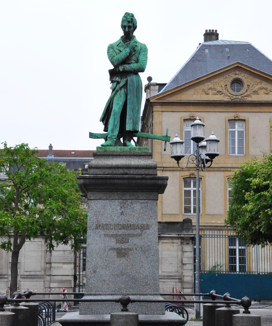 statue Mathieu de Dombasle