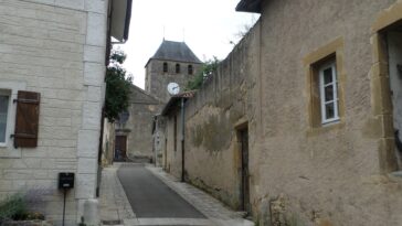 aître fortifié Onville