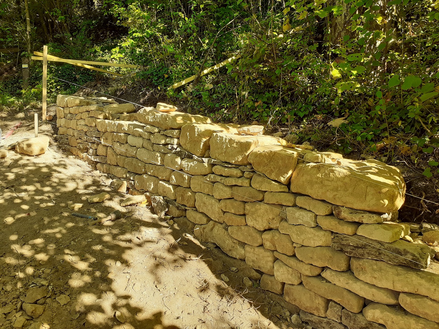 mur en pierres sèches