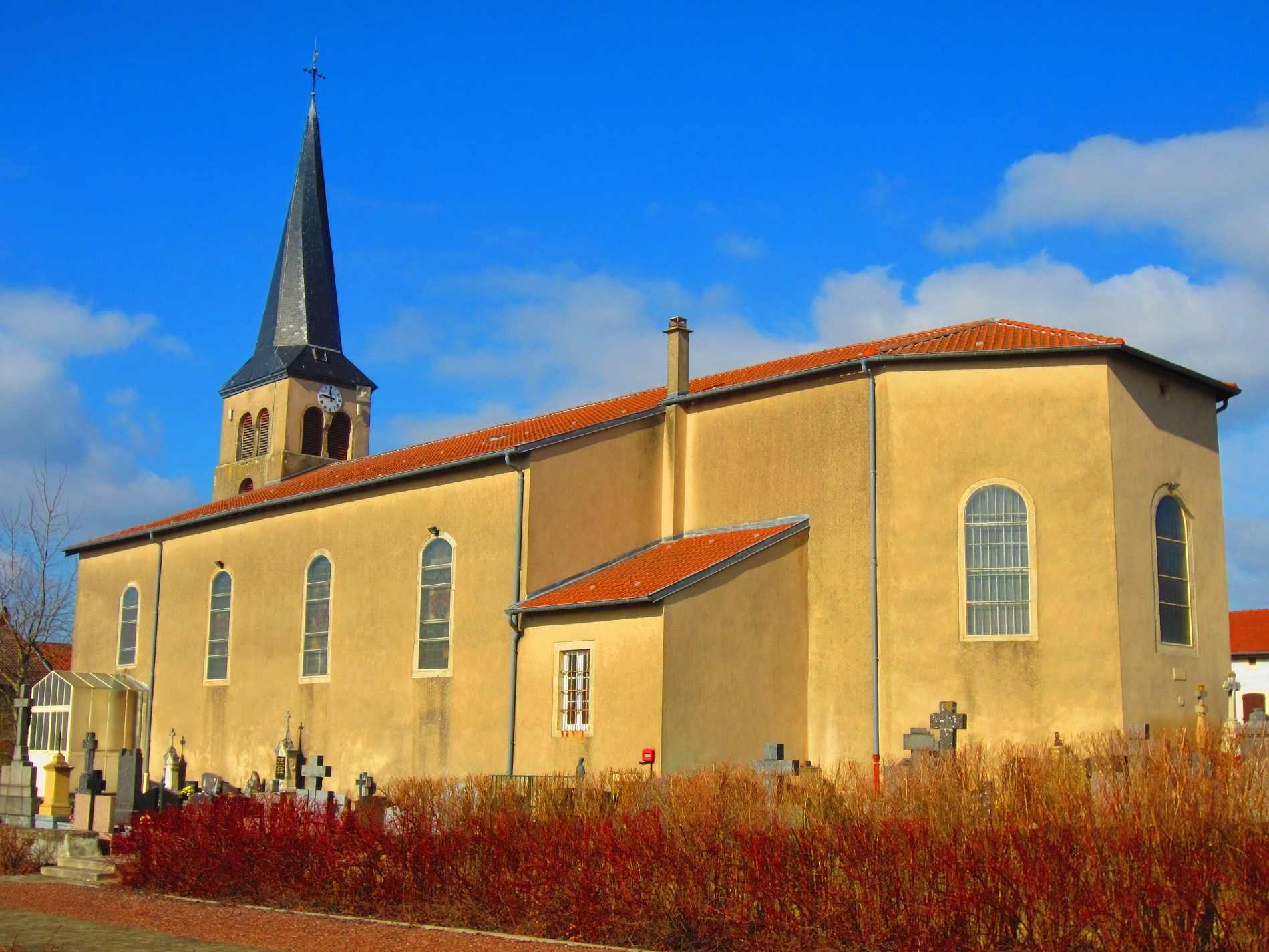 Clocher tors de l’église de Varize-Vaudoncourt