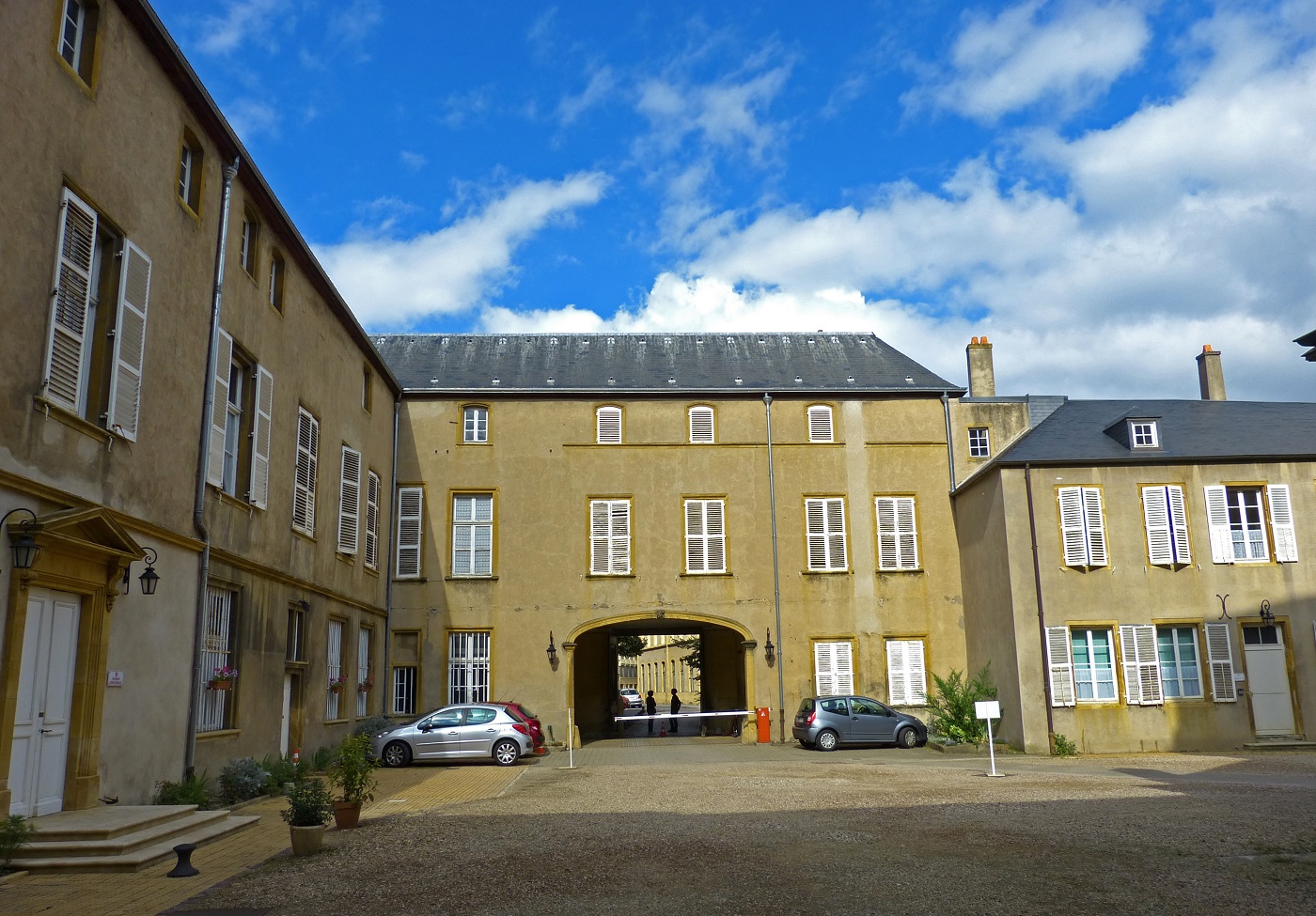 cour Evêché de Metz