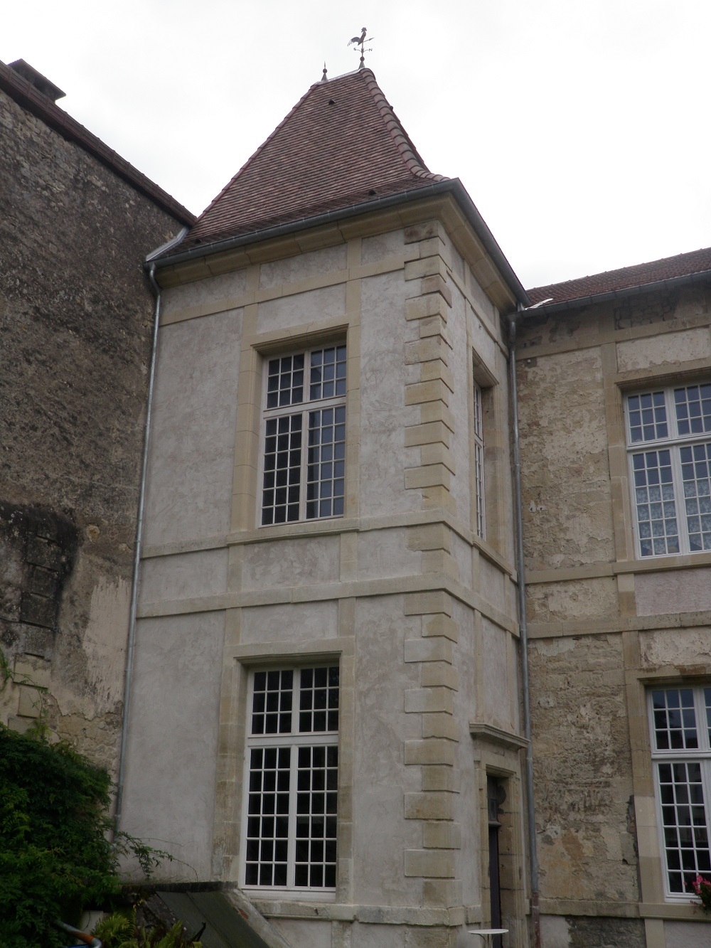 Château de Dombrot-le-Sec tourelle Sud