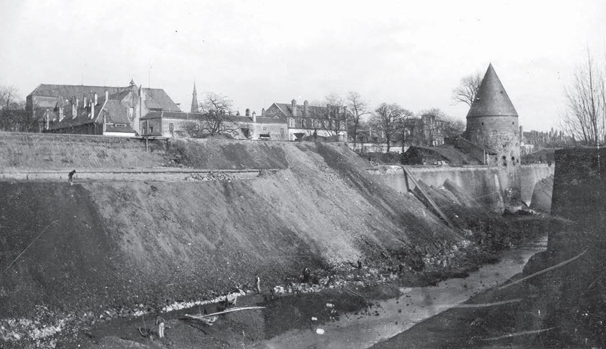 comblement des fossés Metz