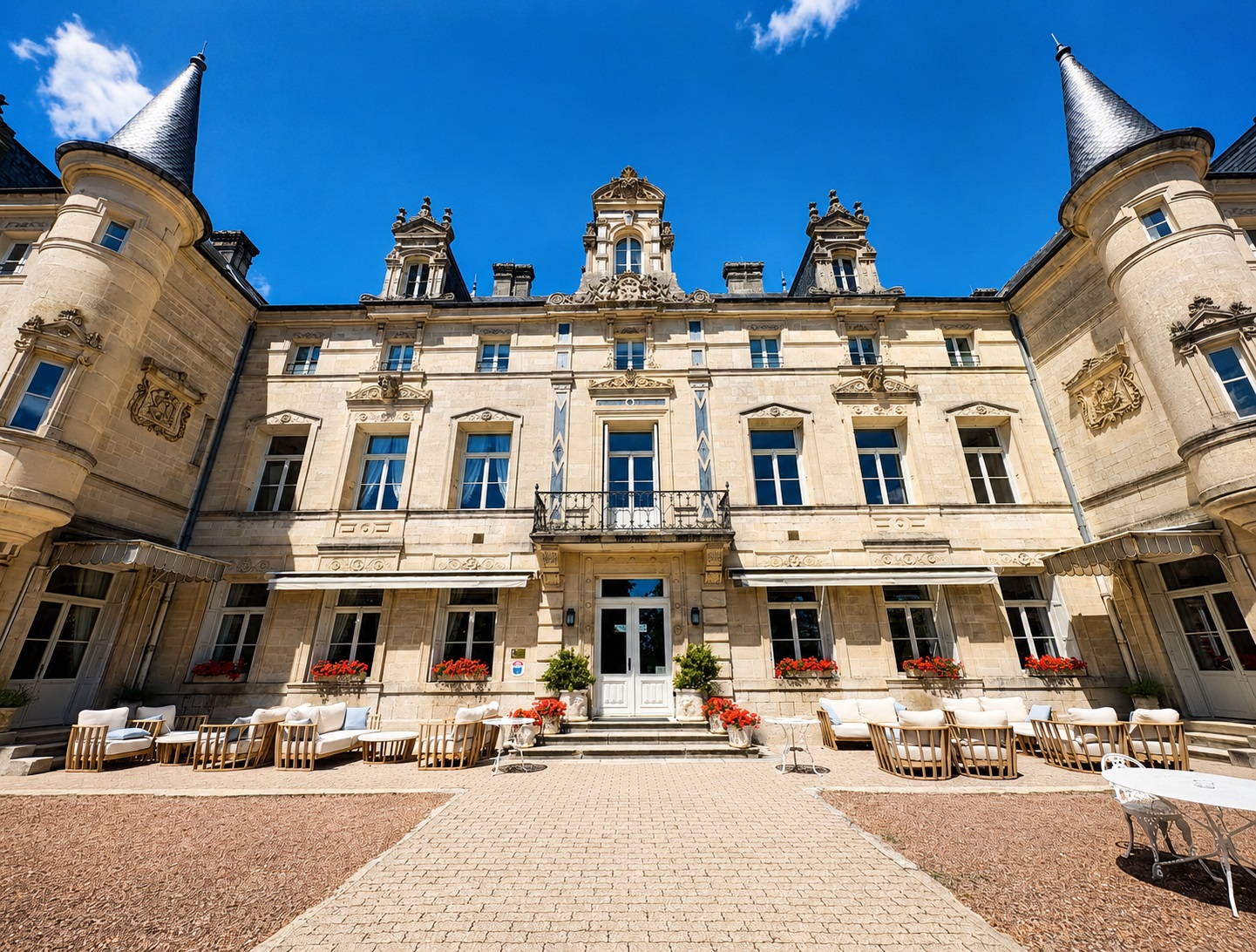 façade château des Monthairons